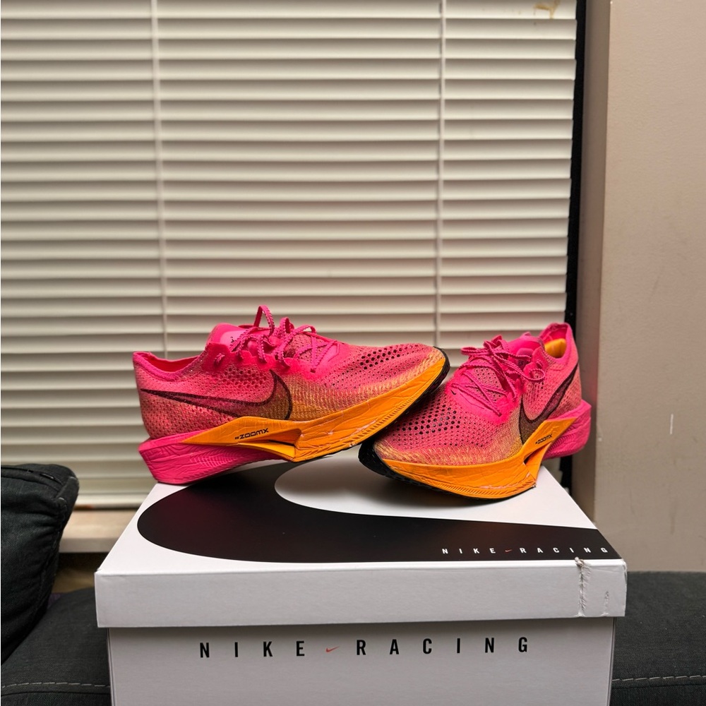 Nike Next % running shoes carbon plated